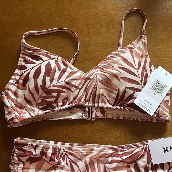 Hurley 2 piece bathing suit - Picture 4 of 6